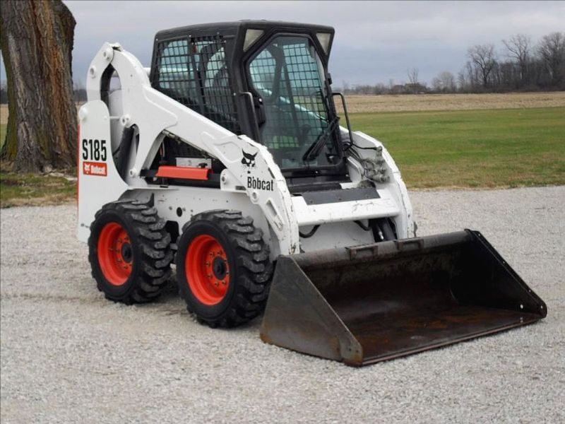 Minicargador Bobcat S185